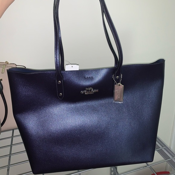Coach Handbags - Authentic coach tote